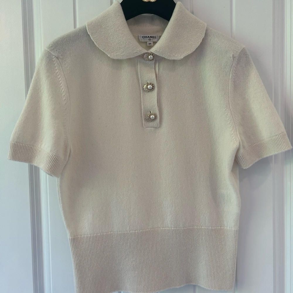 Beautiful rare to find 100% cashmere. 20B collecti